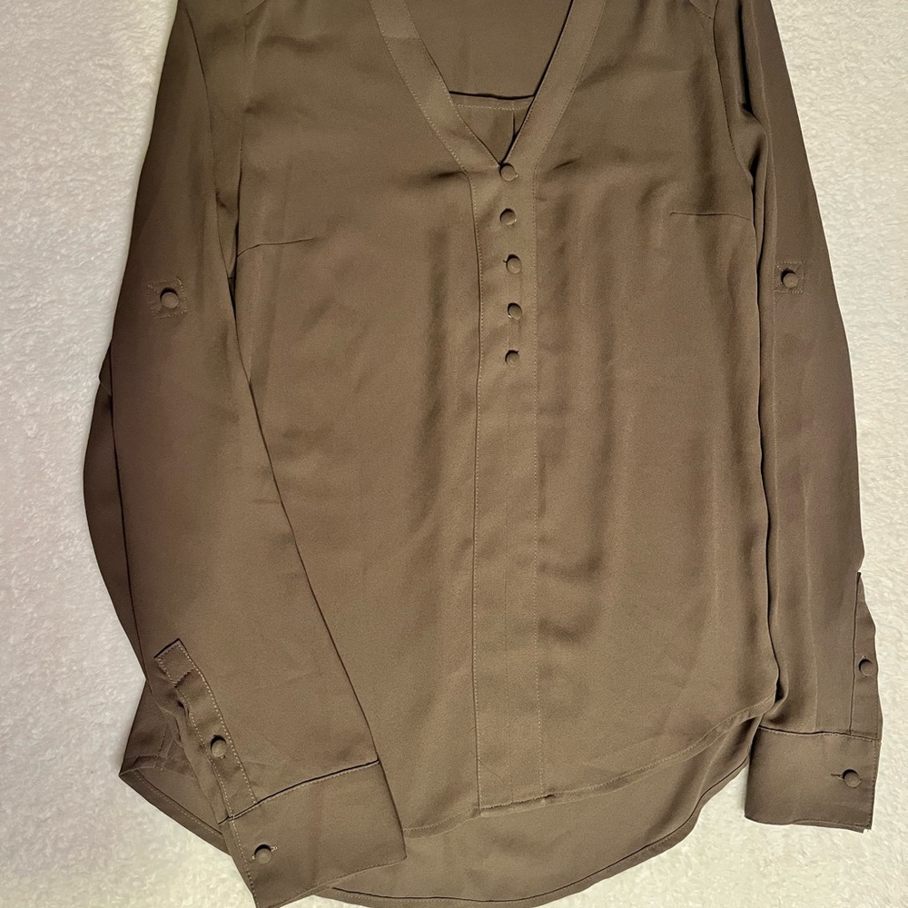 Express Petite Button Front Blouse Taupe Brown Long Sleeve Women’s XS